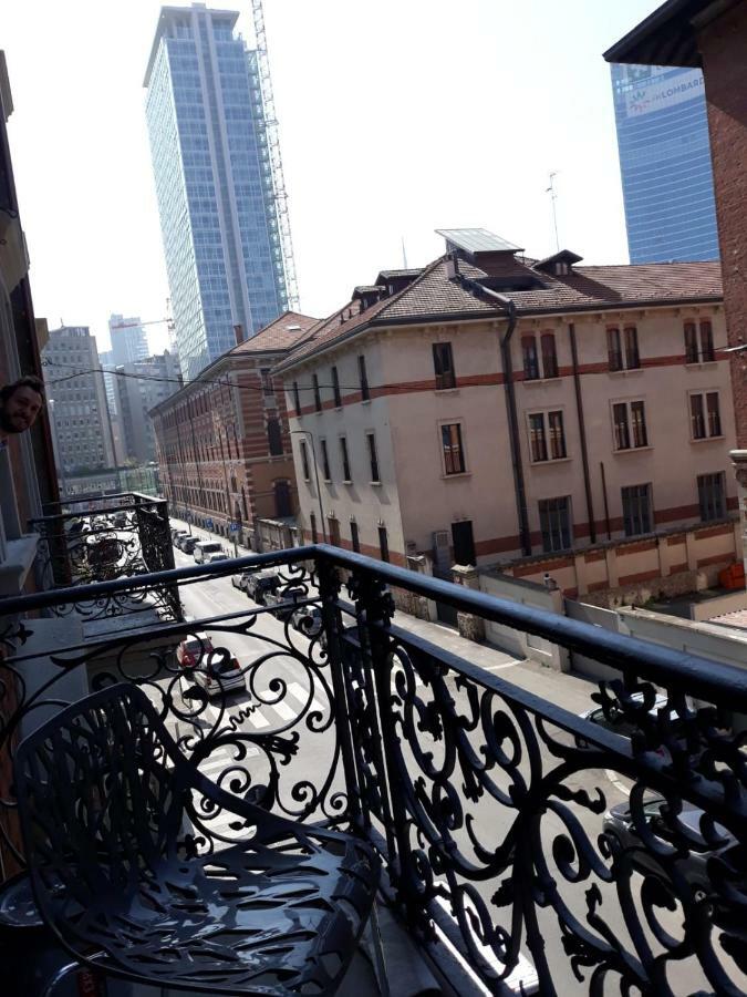 Appartamento con vista Milano Esterno foto